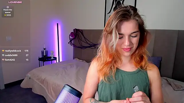 Jill_Smith - spread my legs+start tease my panties