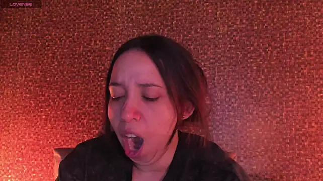 Apartment28 - 💦CUMMMM on her pretty face or mouth💦