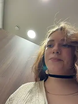 Lucy-joy - mmmm HORNY MOAN