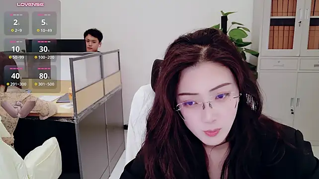 Yangyang-777 - 🎀双人全裸直播五分钟