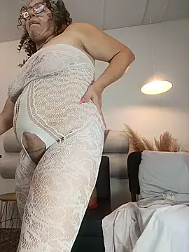 Evelin_hott - 🔥🔥schow🔥mamada 🔥💦+squirt 💦