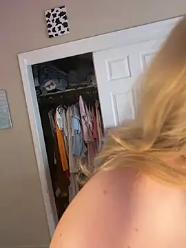 Ms_CherrySnow - Remove Shirt