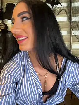 FeetVibe - 👑Sexy Tease, Don't Blink!