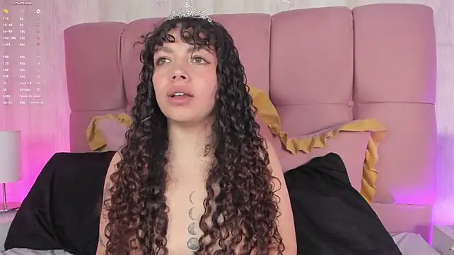 Ruby_diamonds - twerking on four