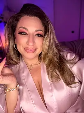 Miamellycious - Ride big dildo + buttplug ticket show💦