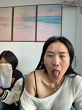 Xixi2881 - 妈妈裸体拿外卖
