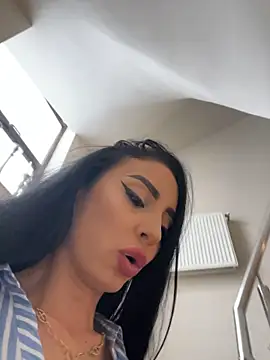 FeetVibe - 👑Sexy Tease, Don't Blink!