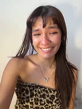 SofiCherry_ - totally naked + twezzers in tits