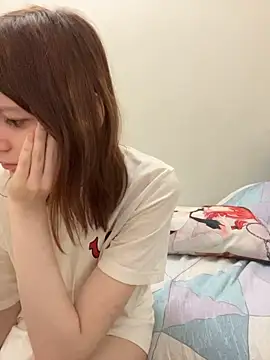 YankiGirl - Lift my shirt and play with my ass