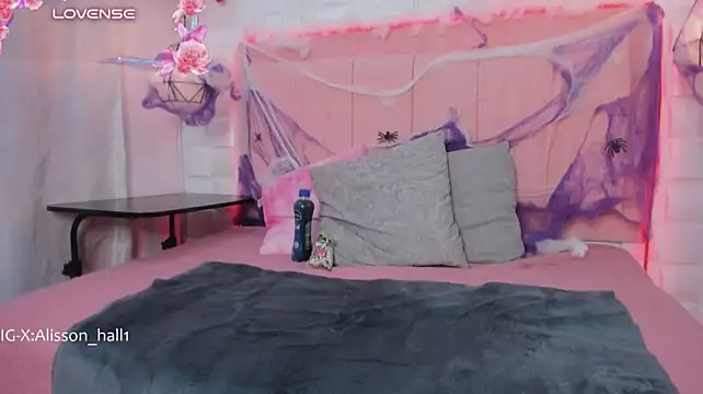 Alisson_hall1 - Open pussy lips