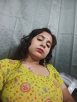 Lovely-girl99 - Full body massage with oil 🫦🫦💦🦵🏻😋