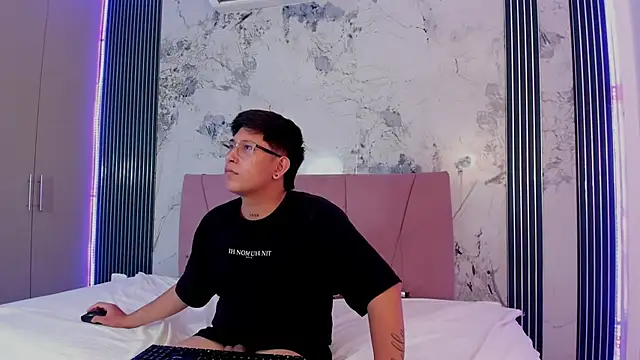 Midnight_Duo_1 - 5 slaps on his ass