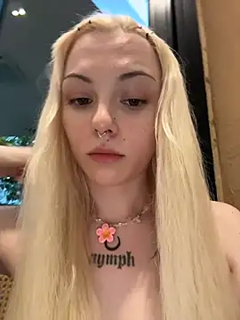 Badblondie - Moan MEOW MEOW next to strangers