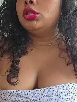 Spicy-Queen1 - Nude In public