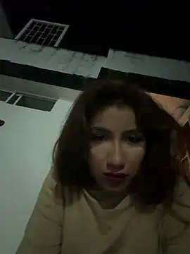 Naomiii__ - spit tits🍒🍒💦
