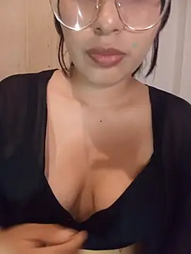 Cata268 - Me masturbo con vibrador y meto dildo 🥵