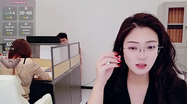 Yangyang-777 - 🎀双人全裸直播五分钟
