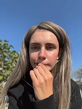 SandraCarter - Show colour panties in park