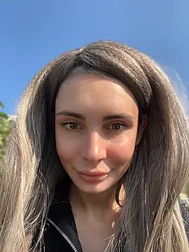 SandraCarter - Show colour panties in park