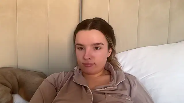 Maisiesmithx - keep me buzzing