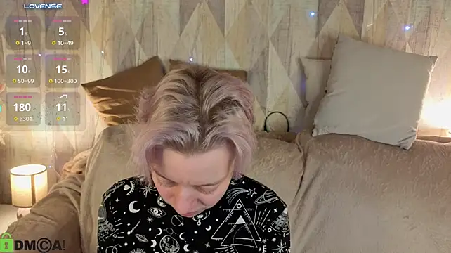 Michelle_Blond - wet my pussy