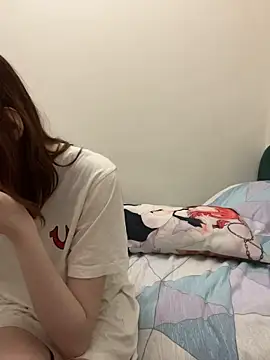 YankiGirl - Hand bra + massage my tits