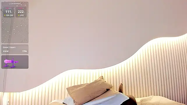 Luna_Tylor - finger in the ass