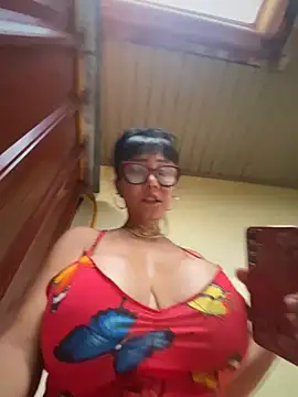 Sweetieme - @fucking pussy in squat all naked