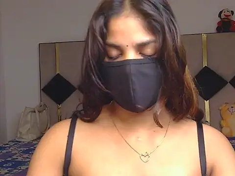 Hii-tanisa - full nude show