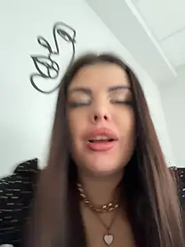 AmelliaDiamond - Doggi naked pussy