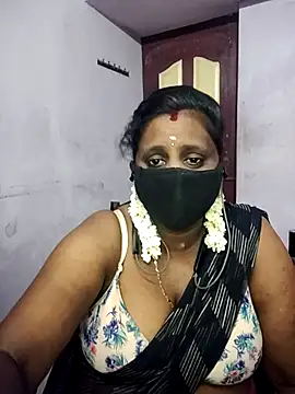 Tamil_manju - Oil on boobs