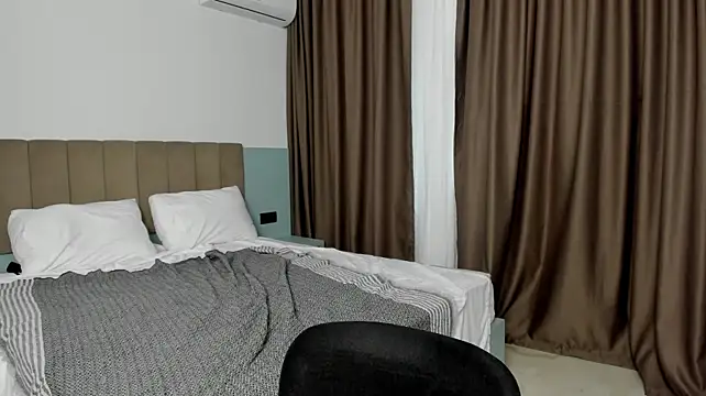 NyxelleSable - control toy 3 min