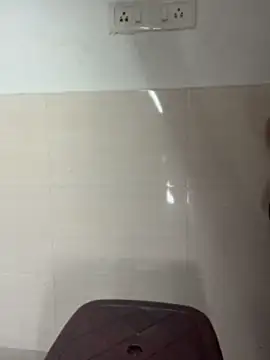 Sassy_Annie - Full nude bath show in public