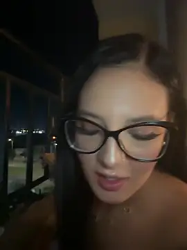 GabyMejiaa - Squirt crazy balcony