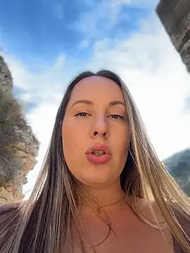 Mona_Plus