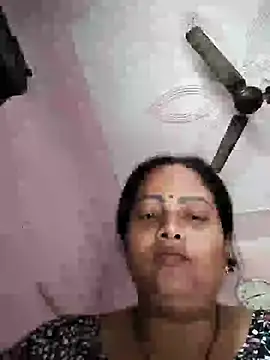 Hot_Aunty_44 - Boobs