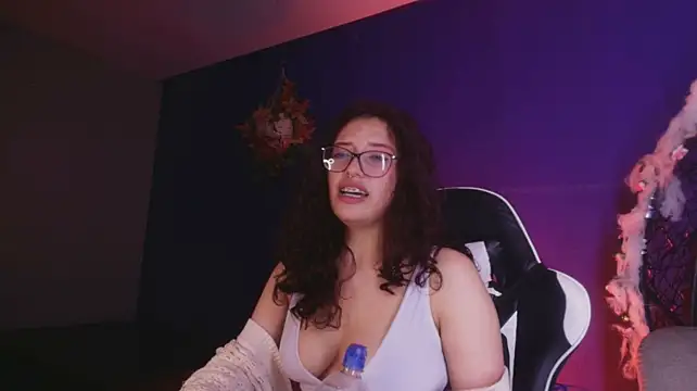 Sky_Nx - Oil boobs and water drops