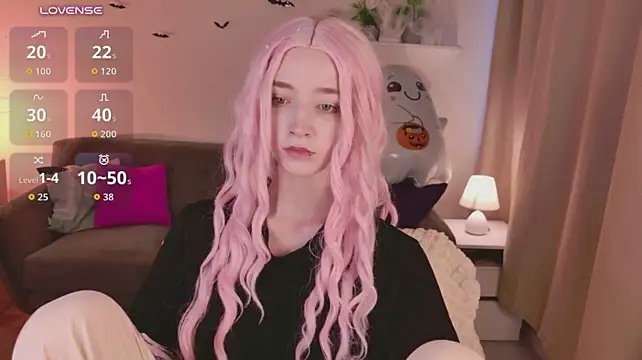 MelissaReis - Squeeze my nipples