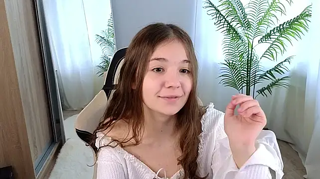 Leela_sun - take off my shorts