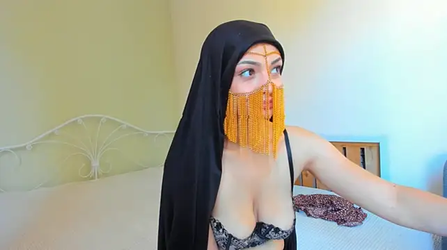 _cleopattra_ - top off