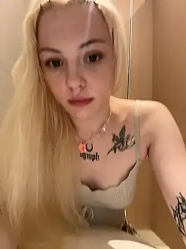 Badblondie - Massage boobies under top