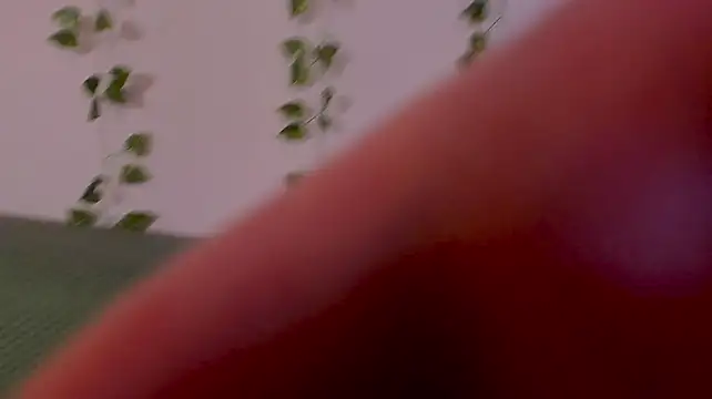 Tori_the_witch - pussy + 1 finger!