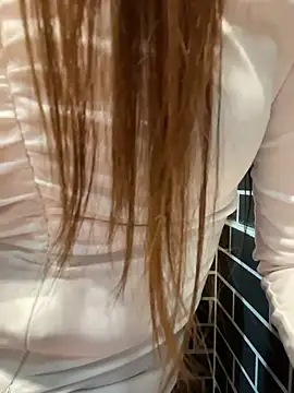 Mia999 - 户外假鸡吧抽插1分钟