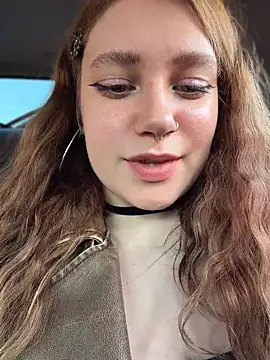 Lucy-joy - flash wet pussy next to to the consultan