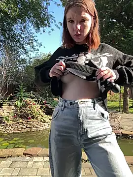 CherryBombs- - STRAP-ON SEX