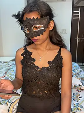 Too_yum_girl