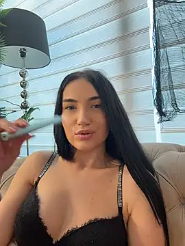 AliceSchuster - Turn around and tease