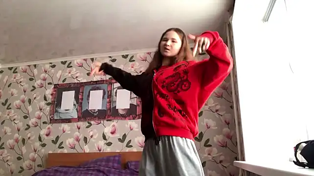 ElodiaHitzeman - 👉👈Video with DEEP masturbation👉👈
