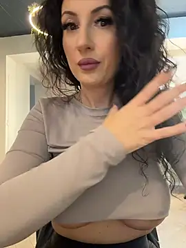 BeckyShineX - Kiss Me With Your Tips 💋