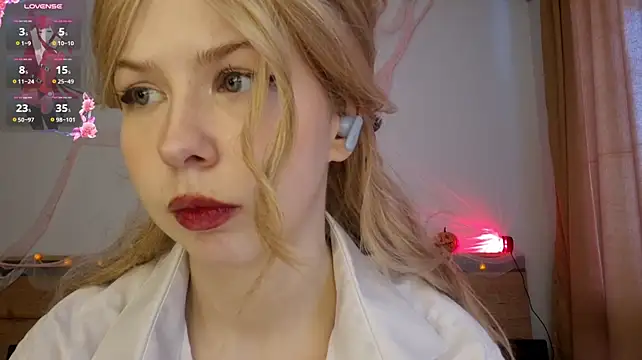 LynetHakes - Spank my breasts honey х10